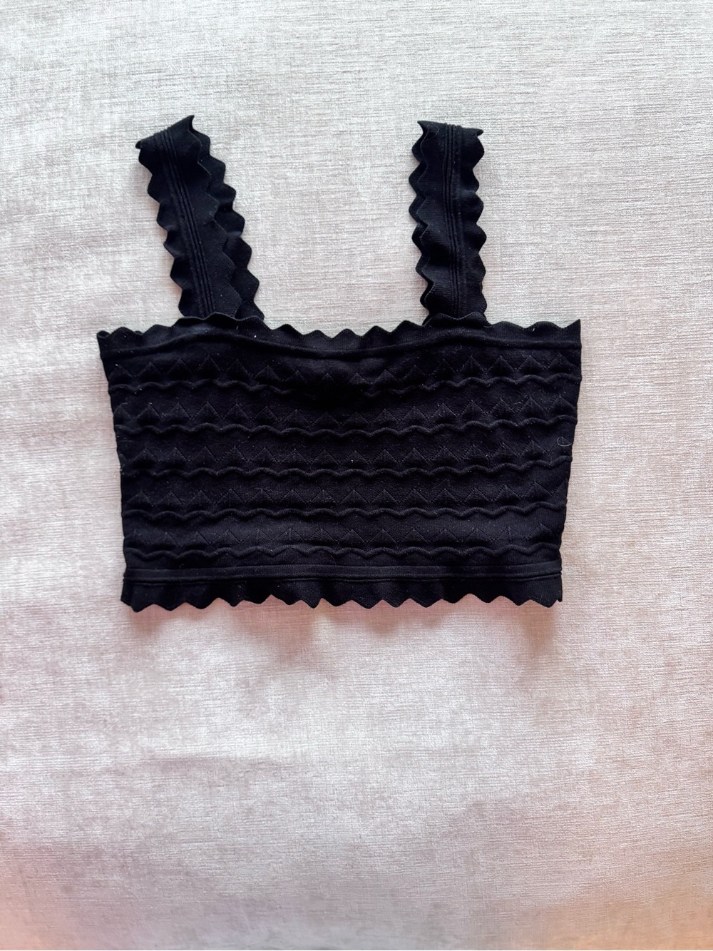 Black Scalloped Knit Crop Top - Classic Women’s Tank